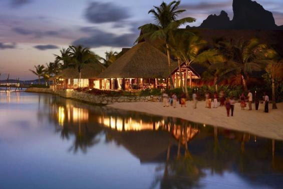 Four Seasons Resort Bora Bora Luxhotels (3)