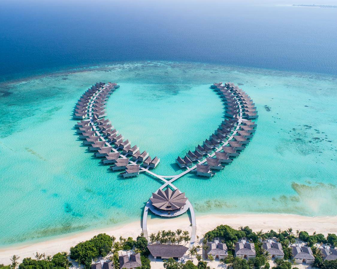 Malediwy Hotele Movenpick Resort Kuredhivaru LUXHOTELS (9)