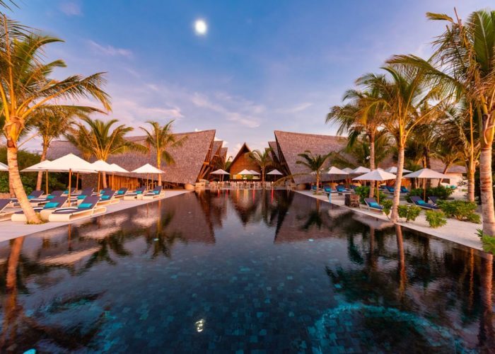 Mӧvenpick Resort Kuredhivaru Maldives luxhotels (11)