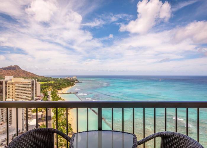 Hyatt Regency Waikiki Beach Resort & Spa luxhotels (7)