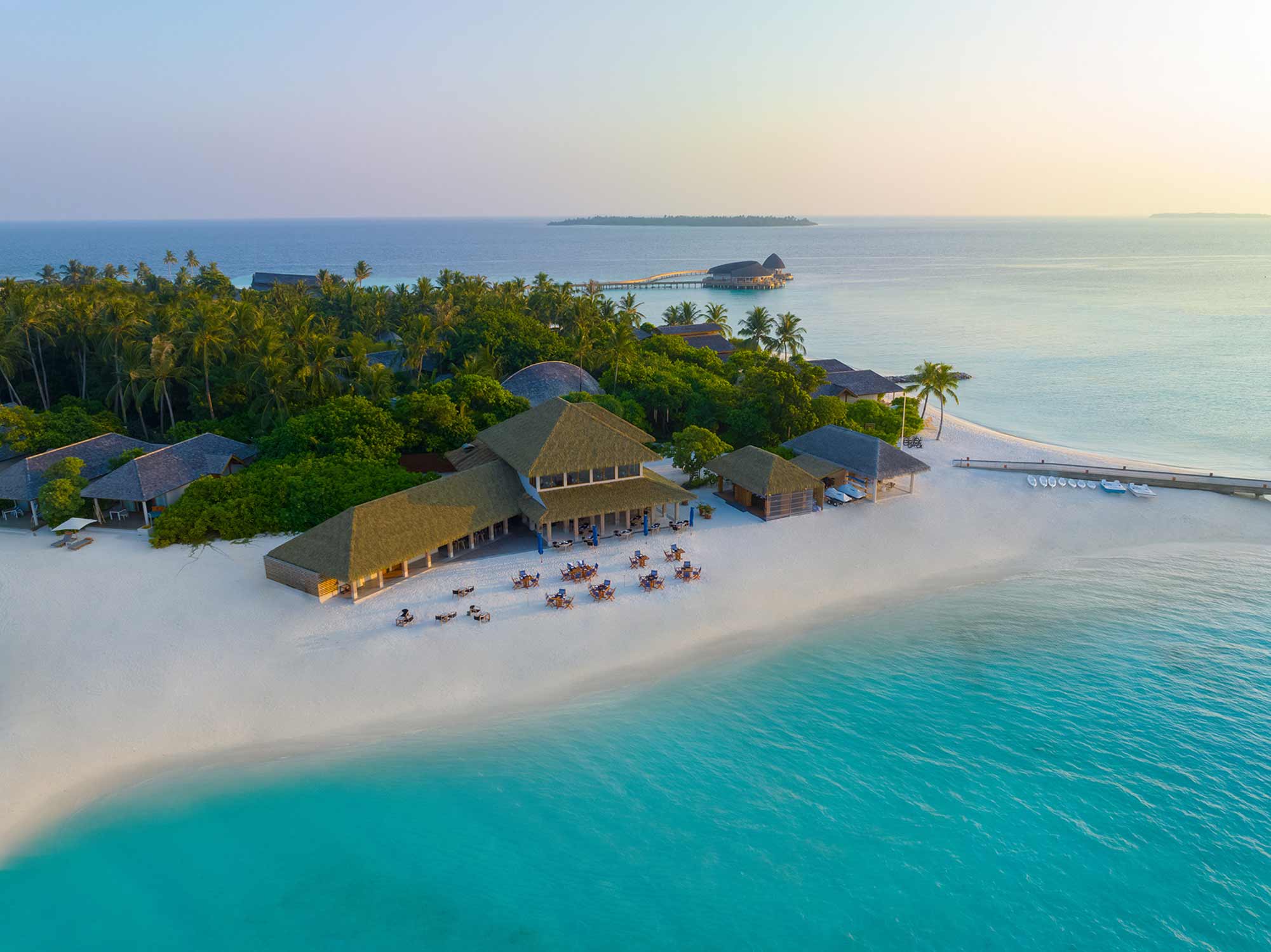 Emerald Faarufushi Maldives Luxhotels (2)