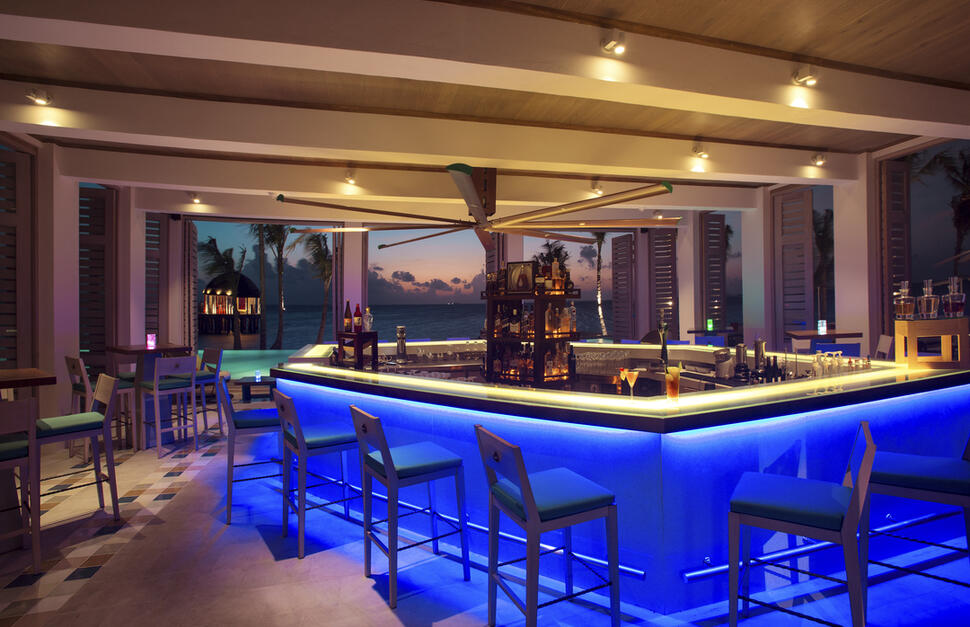 OZEN Life MAdhoo luxhotels