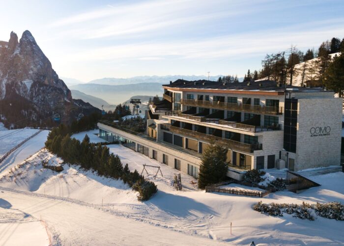 COMO Alpina Dolomites – Hotel przy stoku zimą