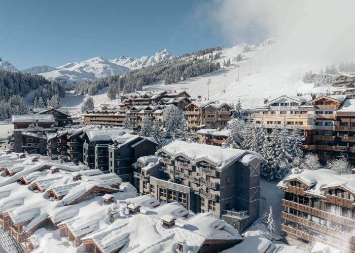 Le K2 Djola – Hotel w Courchevel 1850 zimą